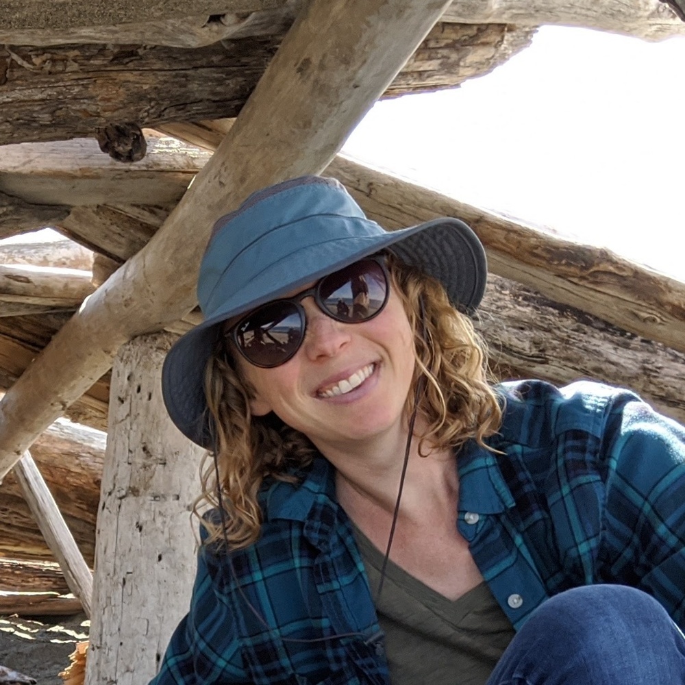 Meet your Posher, Elise